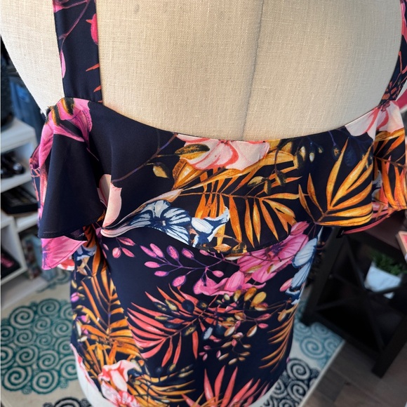 Floral Ruffle Strap Top - Picture 4 of 7